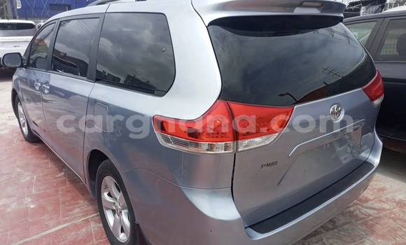Sayi Na hannu Toyota Sienna Blue Mota in Accra a Greater Accra Sayi Na hannu Toyota Sienna Blue Mota in Accra a Greater Accra