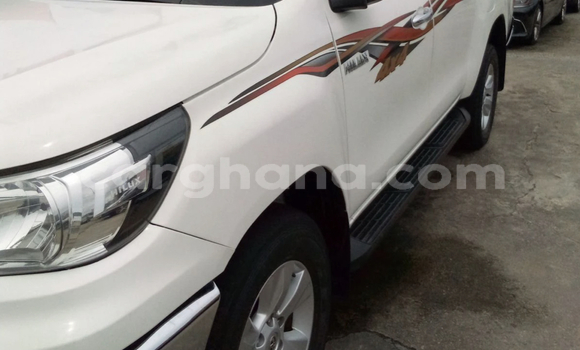 Buy Used Toyota Hilux White Car in Accra in Greater Accra Buy Used Toyota Hilux White Car in Accra in Greater Accra