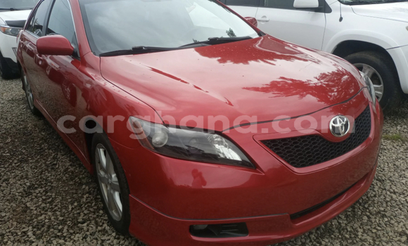 Sayi Na hannu Toyota Camry Red Mota in Accra a Greater Accra Sayi Na hannu Toyota Camry Red Mota in Accra a Greater Accra