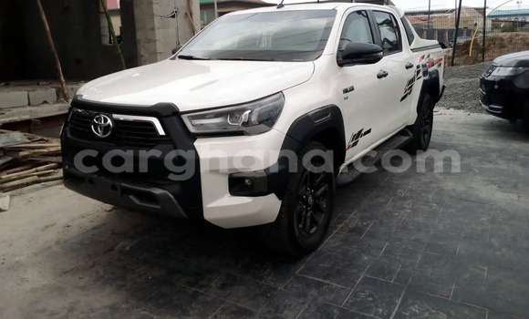 Buy Used Toyota Hilux White Car in Accra in Greater Accra