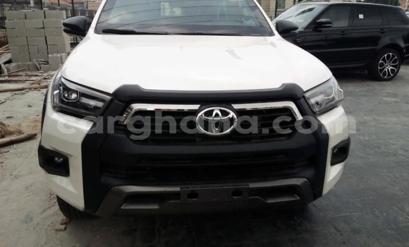 Sayi Na hannu Toyota Hilux White Mota in Accra a Greater Accra Sayi Na hannu Toyota Hilux White Mota in Accra a Greater Accra