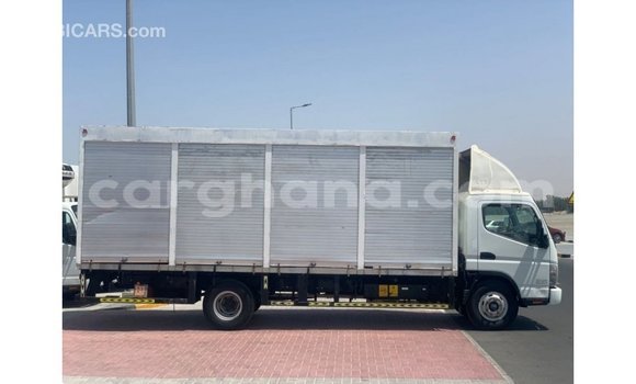 Ra Imported Mitsubishi i funfun Ọkọ̀ in Import - Dubai ni Ashanti Ra Imported Mitsubishi i funfun Ọkọ̀ in Import - Dubai ni Ashanti