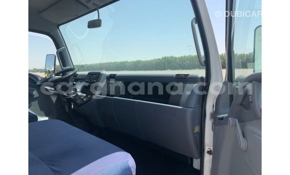 Ra Imported Mitsubishi i funfun Ọkọ̀ in Import - Dubai ni Ashanti Ra Imported Mitsubishi i funfun Ọkọ̀ in Import - Dubai ni Ashanti