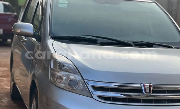 Buy Used Toyota ISis Silver Car in Accra in Greater Accra