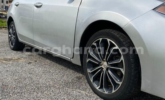 Sayi Na hannu Toyota Corolla Azurfa Mota in Accra a Greater Accra Sayi Na hannu Toyota Corolla Azurfa Mota in Accra a Greater Accra