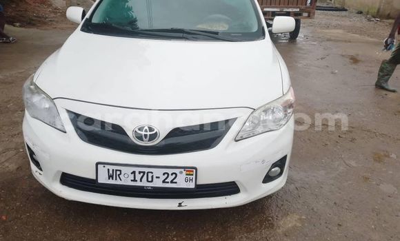 Sayi Na hannu Toyota Corolla White Mota in Accra a Greater Accra Sayi Na hannu Toyota Corolla White Mota in Accra a Greater Accra
