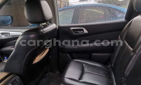 Sayi Na hannu Nissan Pathfinder Azurfa Mota in Accra a Greater Accra Sayi Na hannu Nissan Pathfinder Azurfa Mota in Accra a Greater Accra