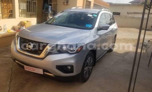 Sayi Na hannu Nissan Pathfinder Azurfa Mota in Accra a Greater Accra Sayi Na hannu Nissan Pathfinder Azurfa Mota in Accra a Greater Accra