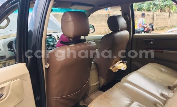 Sayi Na hannu Toyota Fortuner Black Mota in Accra a Greater Accra Sayi Na hannu Toyota Fortuner Black Mota in Accra a Greater Accra