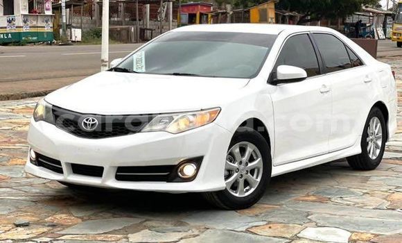 Buy Used Toyota Camry White Car in Accra in Greater Accra