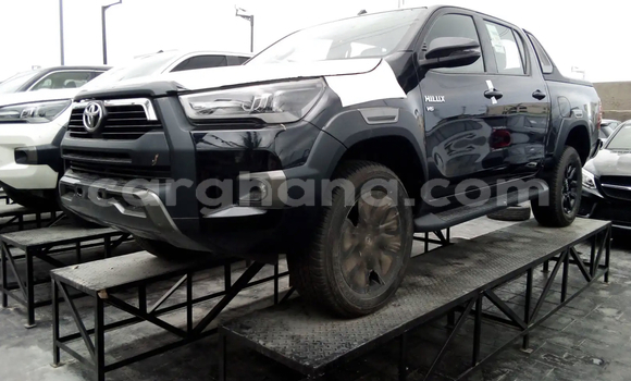 Sayi Na hannu Toyota Hilux Black Mota in Accra a Greater Accra