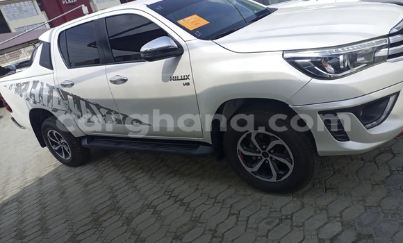 Buy Used Toyota Hilux White Car in Accra in Greater Accra
