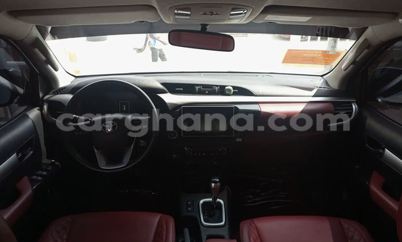 Sayi Na hannu Toyota Hilux White Mota in Accra a Greater Accra Sayi Na hannu Toyota Hilux White Mota in Accra a Greater Accra