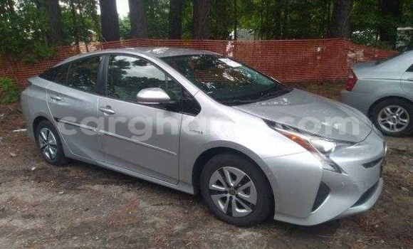 Ra Àlòkù Toyota Prius Silver Ọkọ̀ in Accra ni Greater Accra