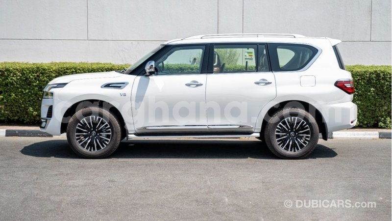 Big with watermark nissan patrol ashanti import dubai 49143