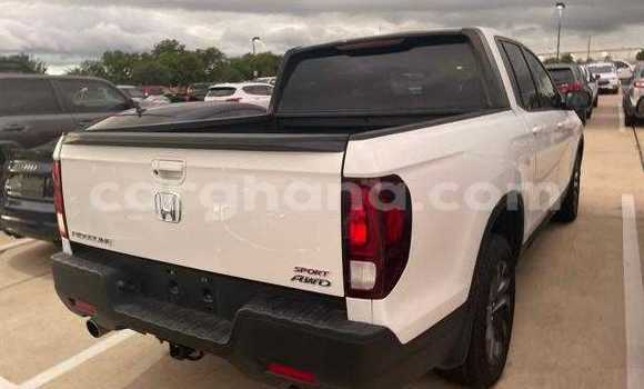 Buy Used Honda Ridgeline White Car in Accra in Greater Accra Buy Used Honda Ridgeline White Car in Accra in Greater Accra