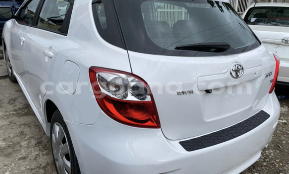 Ra Àlòkù Toyota Matrix funfun Ọkọ̀ in Accra ni Greater Accra Ra Àlòkù Toyota Matrix funfun Ọkọ̀ in Accra ni Greater Accra