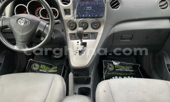 Ra Àlòkù Toyota Matrix funfun Ọkọ̀ in Accra ni Greater Accra Ra Àlòkù Toyota Matrix funfun Ọkọ̀ in Accra ni Greater Accra