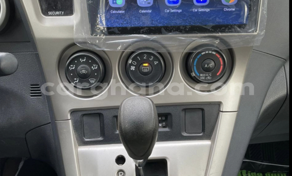 Ra Àlòkù Toyota Matrix funfun Ọkọ̀ in Accra ni Greater Accra Ra Àlòkù Toyota Matrix funfun Ọkọ̀ in Accra ni Greater Accra