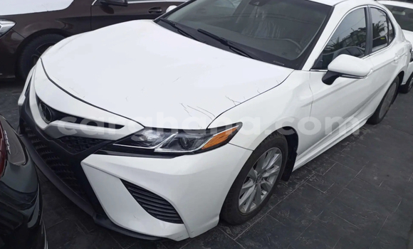 Buy Used Toyota Camry White Car in Accra in Greater Accra Buy Used Toyota Camry White Car in Accra in Greater Accra