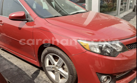 Sayi Na hannu Toyota Camry Red Mota in Accra a Greater Accra Sayi Na hannu Toyota Camry Red Mota in Accra a Greater Accra