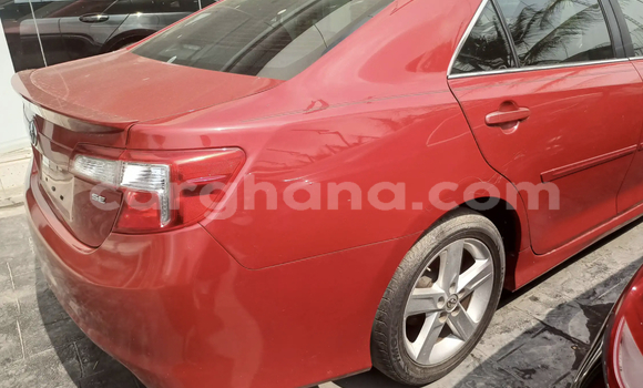 Sayi Na hannu Toyota Camry Red Mota in Accra a Greater Accra Sayi Na hannu Toyota Camry Red Mota in Accra a Greater Accra