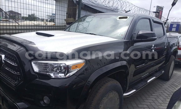 Sayi Na hannu Toyota Tacoma Black Mota in Accra a Greater Accra