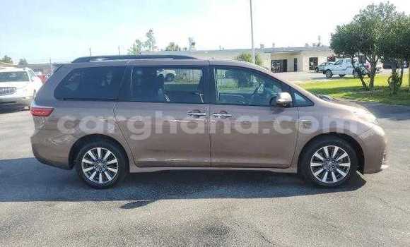 Ra Àlòkù Toyota Sienna Miiran Ọkọ̀ in Accra ni Greater Accra Ra Àlòkù Toyota Sienna Miiran Ọkọ̀ in Accra ni Greater Accra