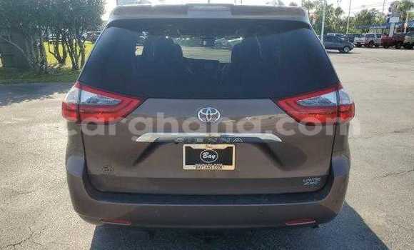 Ra Àlòkù Toyota Sienna Miiran Ọkọ̀ in Accra ni Greater Accra Ra Àlòkù Toyota Sienna Miiran Ọkọ̀ in Accra ni Greater Accra