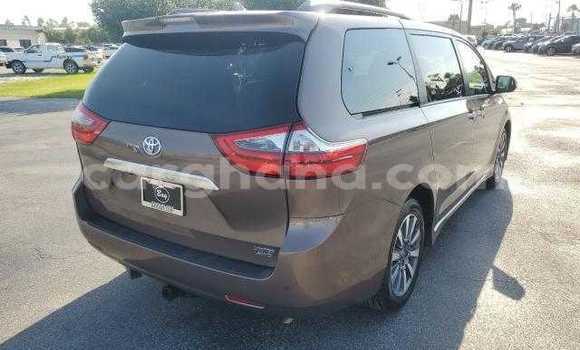 Ra Àlòkù Toyota Sienna Miiran Ọkọ̀ in Accra ni Greater Accra Ra Àlòkù Toyota Sienna Miiran Ọkọ̀ in Accra ni Greater Accra