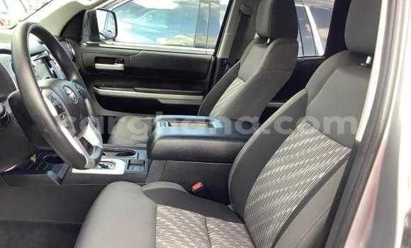 Sayi Na hannu Toyota Tundra Azurfa Mota in Accra a Greater Accra Sayi Na hannu Toyota Tundra Azurfa Mota in Accra a Greater Accra