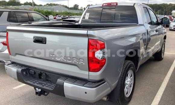 Sayi Na hannu Toyota Tundra Azurfa Mota in Accra a Greater Accra Sayi Na hannu Toyota Tundra Azurfa Mota in Accra a Greater Accra