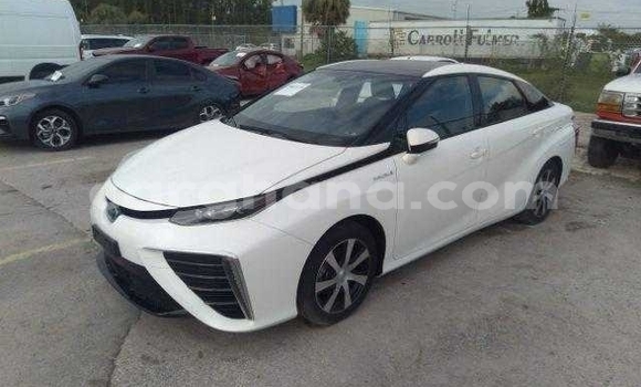 Buy Used Toyota Mirai White Car in Accra in Greater Accra Buy Used Toyota Mirai White Car in Accra in Greater Accra