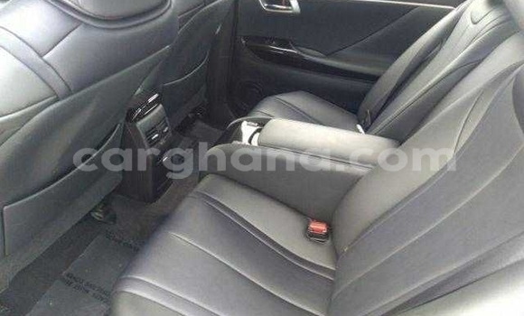 Buy Used Toyota Mirai White Car in Accra in Greater Accra Buy Used Toyota Mirai White Car in Accra in Greater Accra