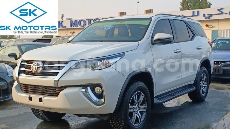 Big with watermark toyota fortuner ashanti import dubai 49204