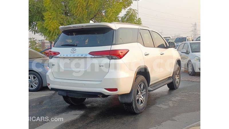 Big with watermark toyota fortuner ashanti import dubai 49204