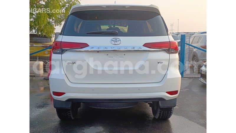 Big with watermark toyota fortuner ashanti import dubai 49204