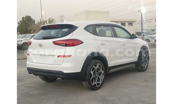 Ra Imported Hyundai Tucson funfun Ọkọ̀ in Import - Dubai ni Ashanti Ra Imported Hyundai Tucson funfun Ọkọ̀ in Import - Dubai ni Ashanti