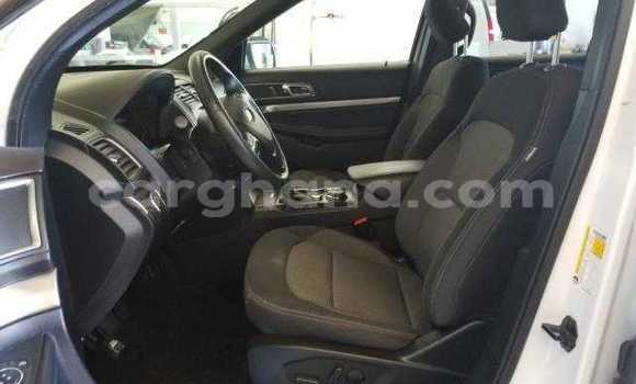 Buy Used Ford Explorer White Car in Accra in Greater Accra Buy Used Ford Explorer White Car in Accra in Greater Accra