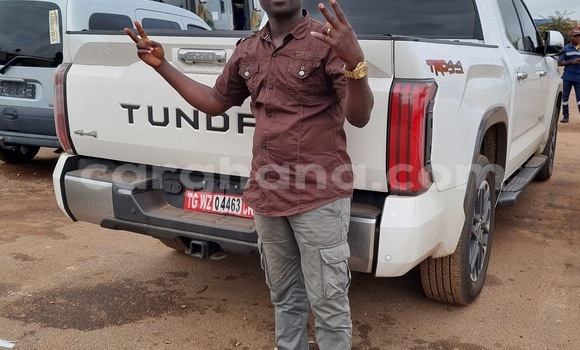 Buy Used Toyota Tundra White Car in Accra in Greater Accra Buy Used Toyota Tundra White Car in Accra in Greater Accra