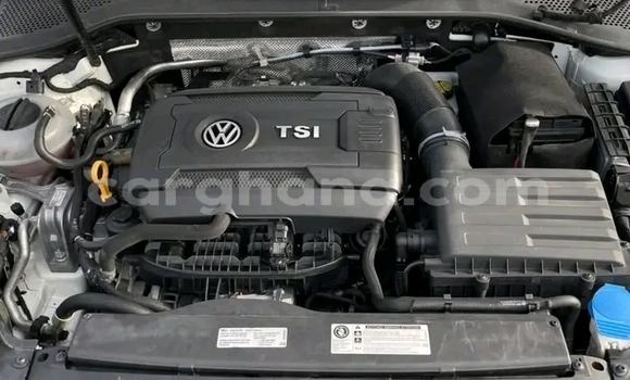 Ra Àlòkù Volkswagen Golf GTI funfun Ọkọ̀ in Accra ni Greater Accra Ra Àlòkù Volkswagen Golf GTI funfun Ọkọ̀ in Accra ni Greater Accra