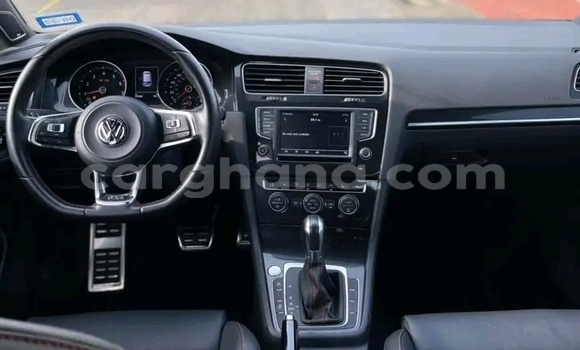Ra Àlòkù Volkswagen Golf GTI funfun Ọkọ̀ in Accra ni Greater Accra Ra Àlòkù Volkswagen Golf GTI funfun Ọkọ̀ in Accra ni Greater Accra