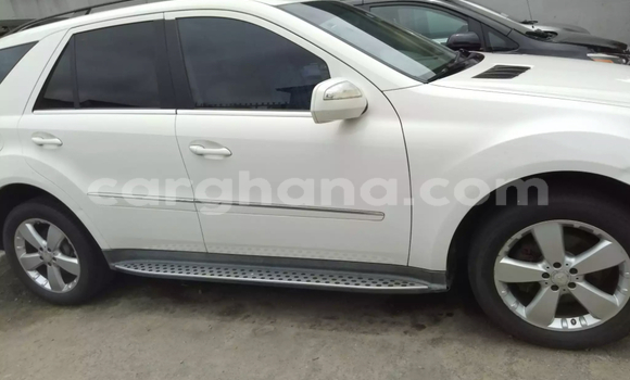 Sayi Na hannu Mercedes‒Benz ML–Class White Mota in Accra a Greater Accra