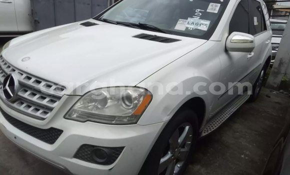 Ra Àlòkù Mercedes‒Benz ML–Class funfun Ọkọ̀ in Accra ni Greater Accra Ra Àlòkù Mercedes‒Benz ML–Class funfun Ọkọ̀ in Accra ni Greater Accra