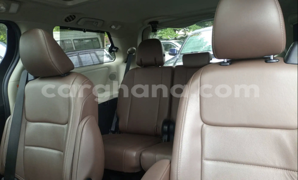 Sayi Na hannu Toyota Sienna Brown Mota in Accra a Greater Accra Sayi Na hannu Toyota Sienna Brown Mota in Accra a Greater Accra