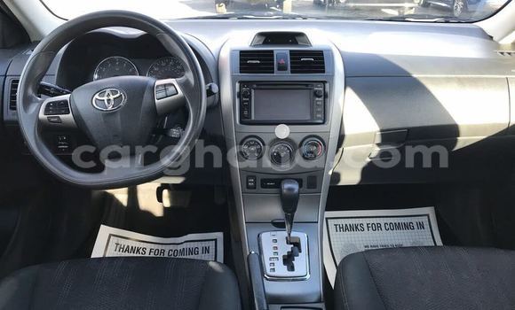 Ra Àlòkù Toyota Corolla funfun Ọkọ̀ in Accra ni Greater Accra Ra Àlòkù Toyota Corolla funfun Ọkọ̀ in Accra ni Greater Accra