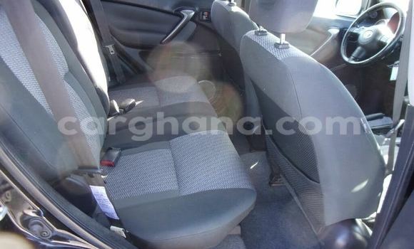 Ra Àlòkù Toyota RAV4 Black Ọkọ̀ in Accra ni Greater Accra Ra Àlòkù Toyota RAV4 Black Ọkọ̀ in Accra ni Greater Accra