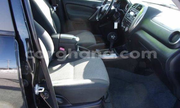 Ra Àlòkù Toyota RAV4 Black Ọkọ̀ in Accra ni Greater Accra Ra Àlòkù Toyota RAV4 Black Ọkọ̀ in Accra ni Greater Accra