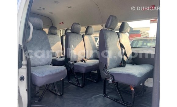 Ra Imported Toyota Hiace funfun Ọkọ̀ in Import - Dubai ni Ashanti Ra Imported Toyota Hiace funfun Ọkọ̀ in Import - Dubai ni Ashanti