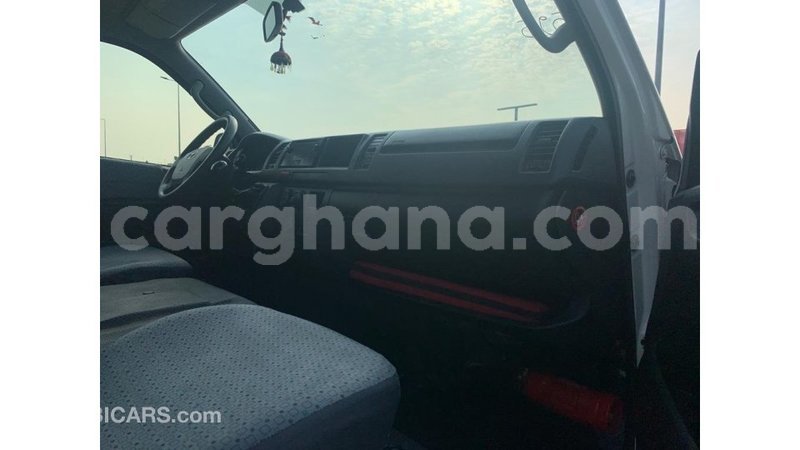 Big with watermark toyota hiace ashanti import dubai 49283